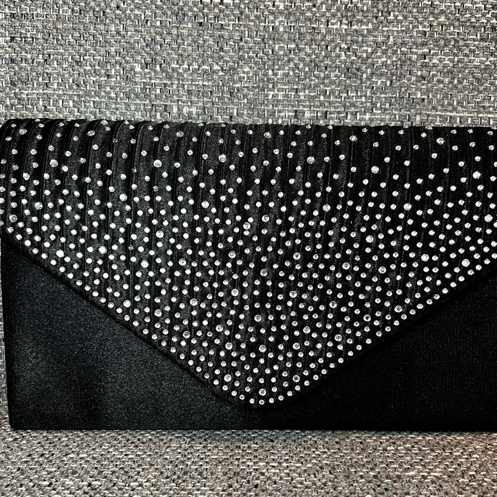 Black & Silver crystal studded clutch with removable silver chain strap.